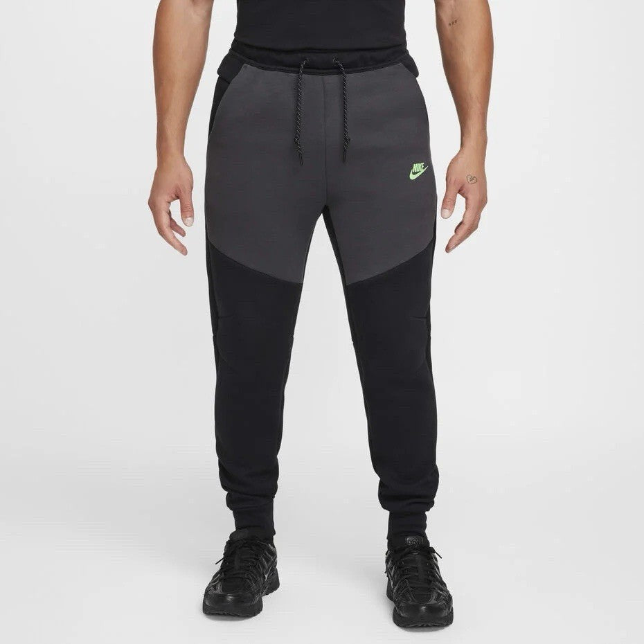 Nike Tech Fleece Full Zip Hoodie & Joggers Set Black/Anthracite/Green Strike 2025